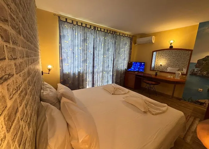 Family Vaso 瓦爾納